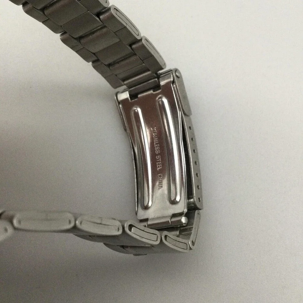 Kenneth Cole Mens Watch 38mm White Dial Steel Date 50M KC0302 New Battery 8